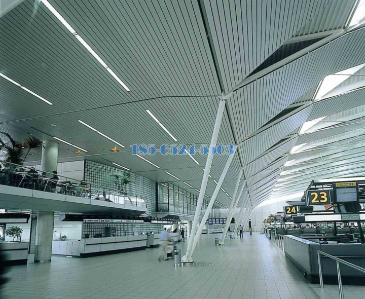 机场铝方通吊顶