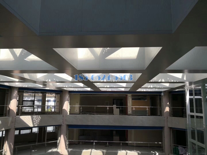 商场中庭透光造型镂空铝单板