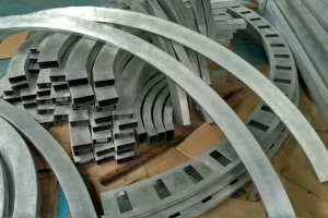 拉弯冲孔铝方通型材方管