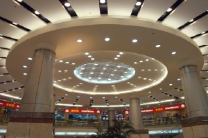 圆形造型灯槽、条形铝吊顶