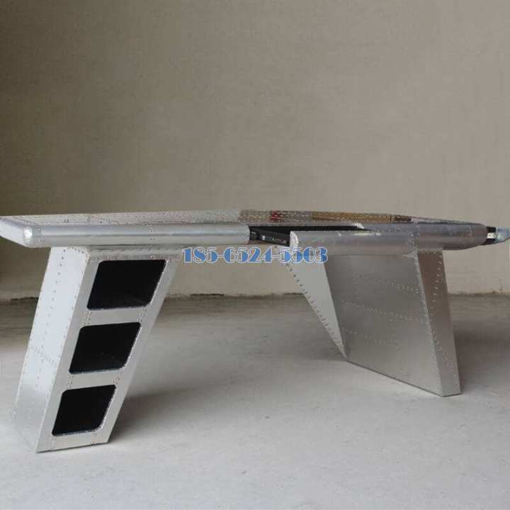 铝单板焊接成的桌子半成品