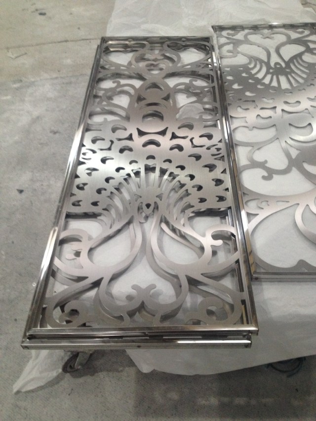 雕刻焊接铝屏风