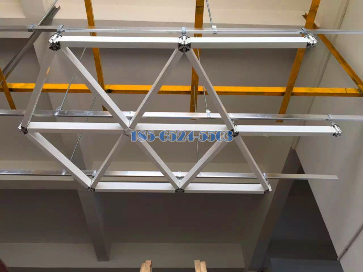 型材款六角形铝格栅吊顶示例