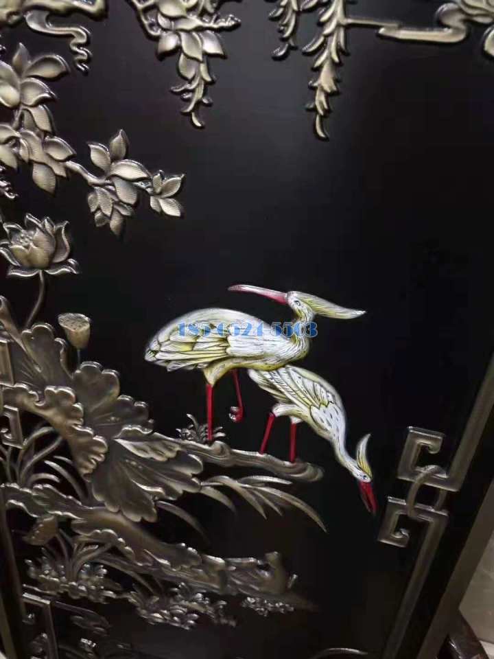 仙鹤图案浮雕铝板屏风