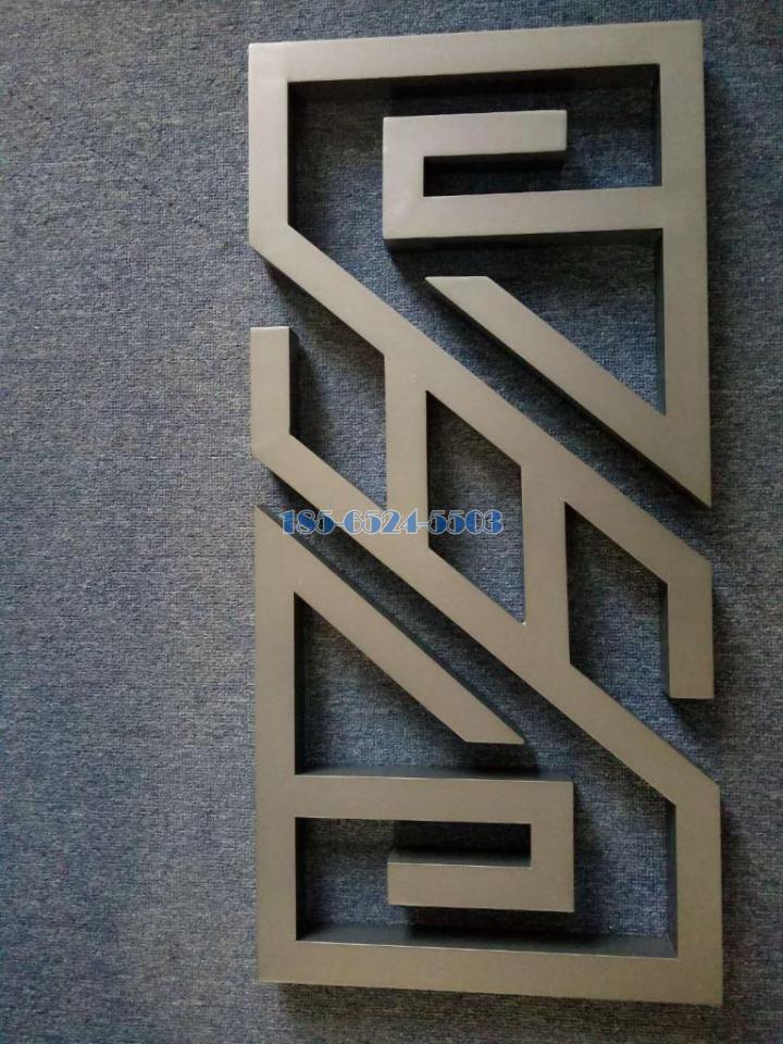 厚铝板雕刻logo字