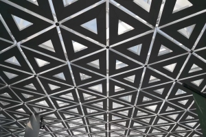 机场候机室三角形镂空铝天花