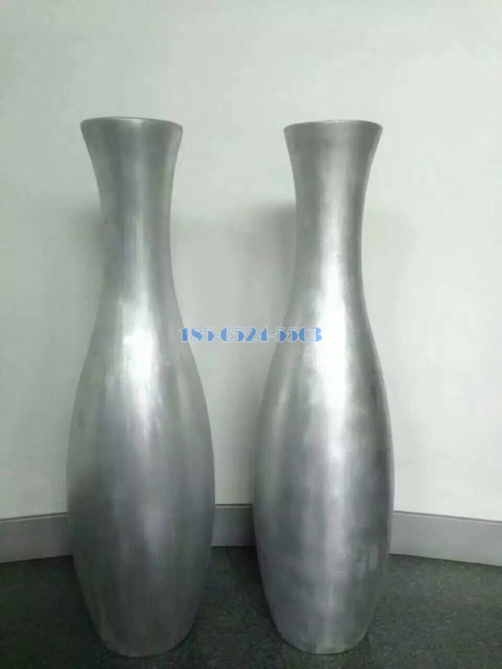 双曲铝单板花瓶