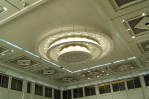 大堂造型铝单板灯槽吊顶